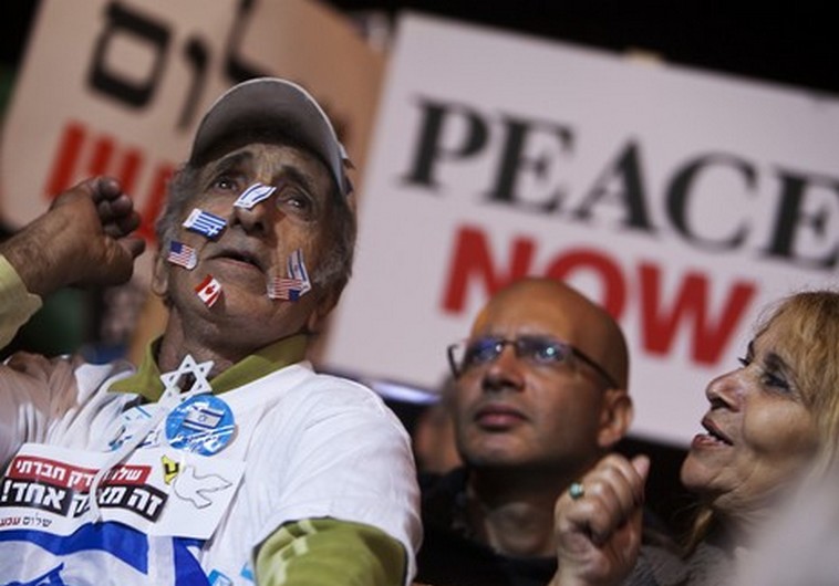 Pro-peace demonstrators Israelis attend a pro-peace rally in Tel Aviv.. (photo credit:REUTERS)