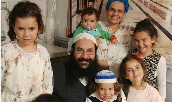 Rabbi Raziel Shevach and Family